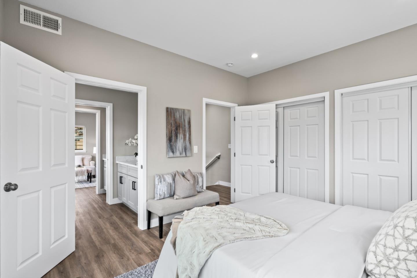 Detail Gallery Image 17 of 43 For 645 Baden Ave #4,  South San Francisco,  CA 94080 - 4 Beds | 3/1 Baths
