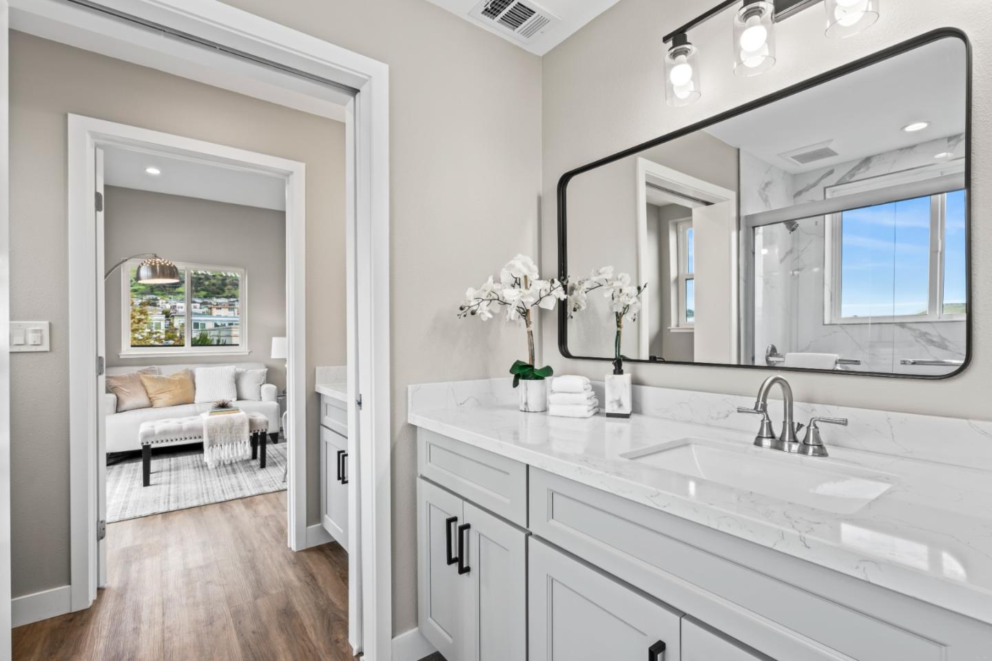 Detail Gallery Image 21 of 43 For 645 Baden Ave #4,  South San Francisco,  CA 94080 - 4 Beds | 3/1 Baths