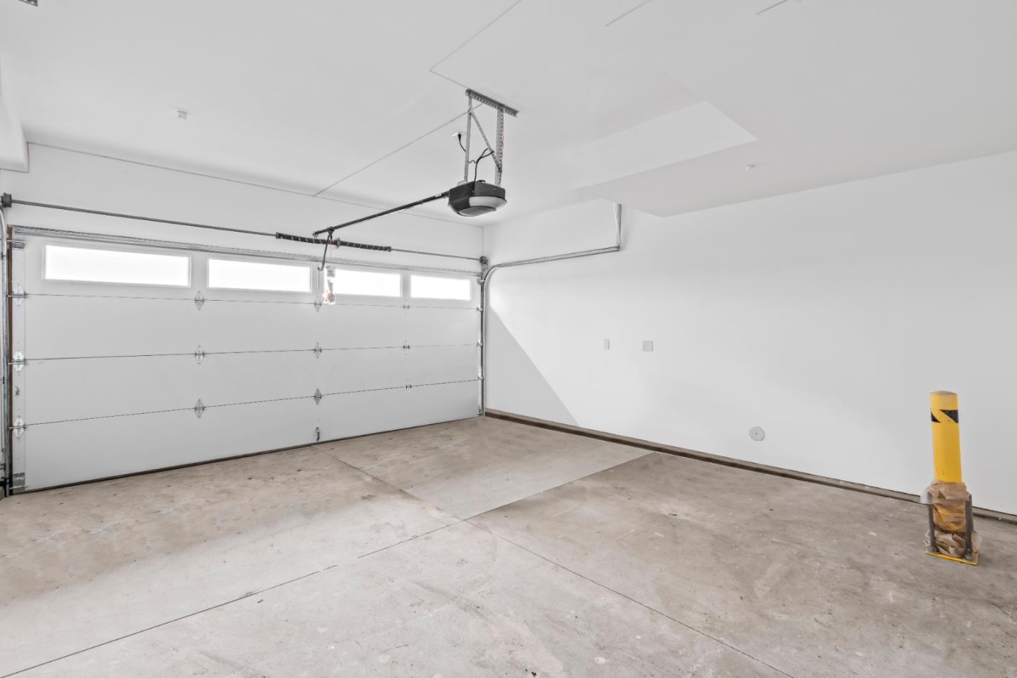 Detail Gallery Image 35 of 43 For 645 Baden Ave #4,  South San Francisco,  CA 94080 - 4 Beds | 3/1 Baths