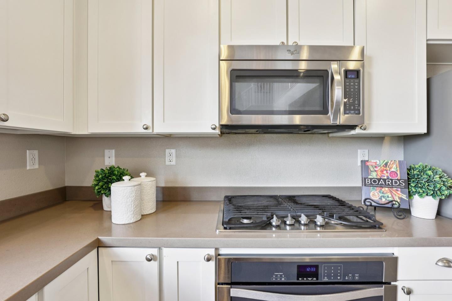 Detail Gallery Image 12 of 37 For 723 Misty Cir, Livermore,  CA 94550 - 3 Beds | 2/1 Baths