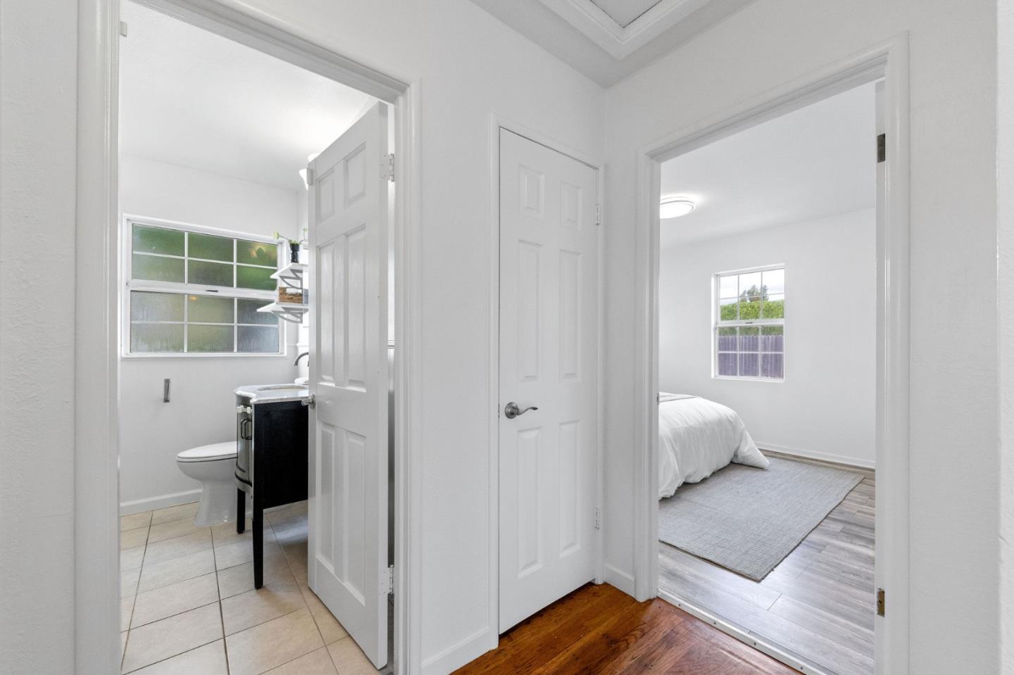 Detail Gallery Image 18 of 45 For 2204 Lobert St, Castro Valley,  CA 94546 - 2 Beds | 1 Baths
