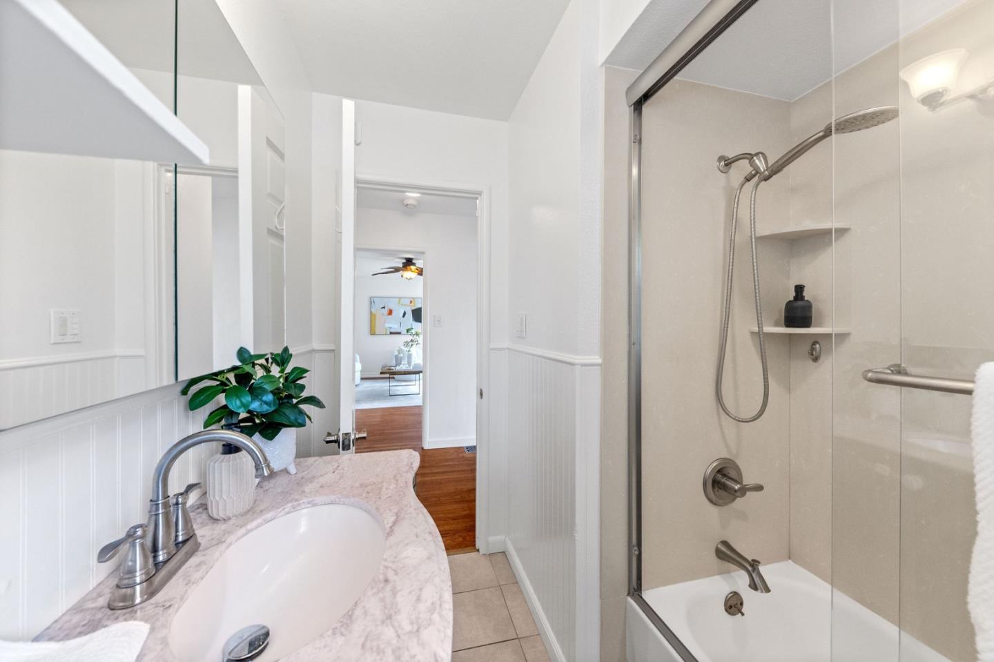 Detail Gallery Image 26 of 45 For 2204 Lobert St, Castro Valley,  CA 94546 - 2 Beds | 1 Baths