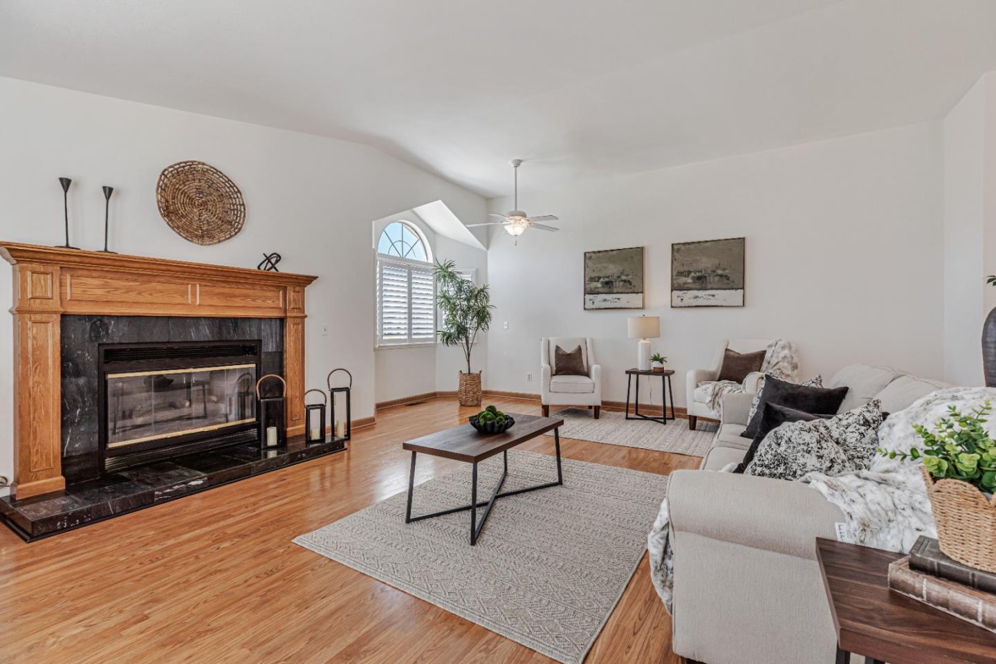 Detail Gallery Image 13 of 41 For 37 Bruces Ct, Hollister,  CA 95023 - 3 Beds | 2 Baths