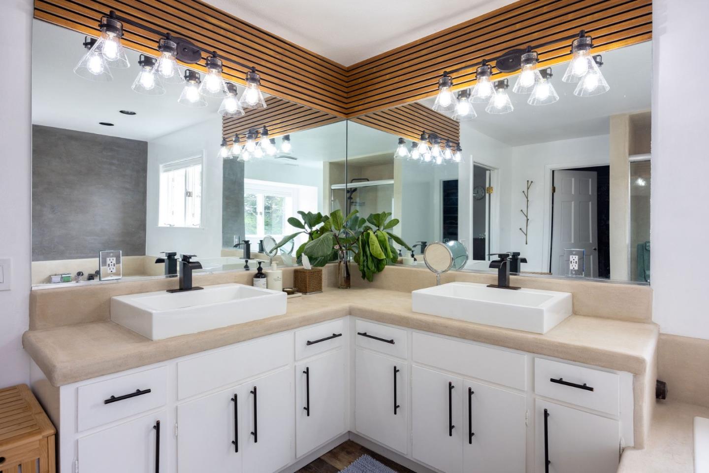 Detail Gallery Image 21 of 46 For 2300 Burning Tree Rd, Half Moon Bay,  CA 94019 - 5 Beds | 4/1 Baths