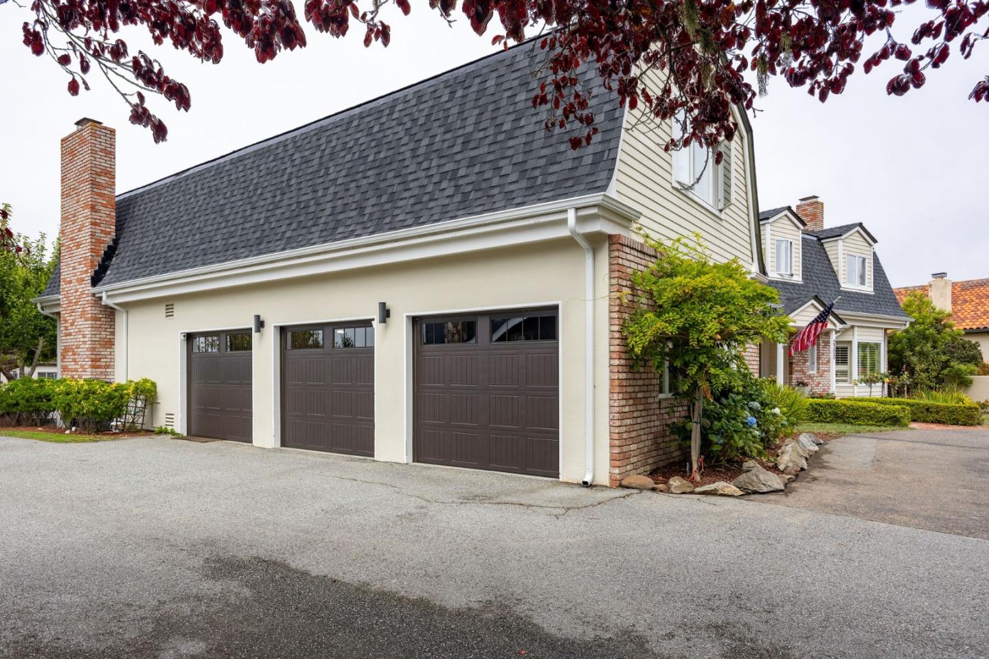 Detail Gallery Image 3 of 46 For 2300 Burning Tree Rd, Half Moon Bay,  CA 94019 - 5 Beds | 4/1 Baths