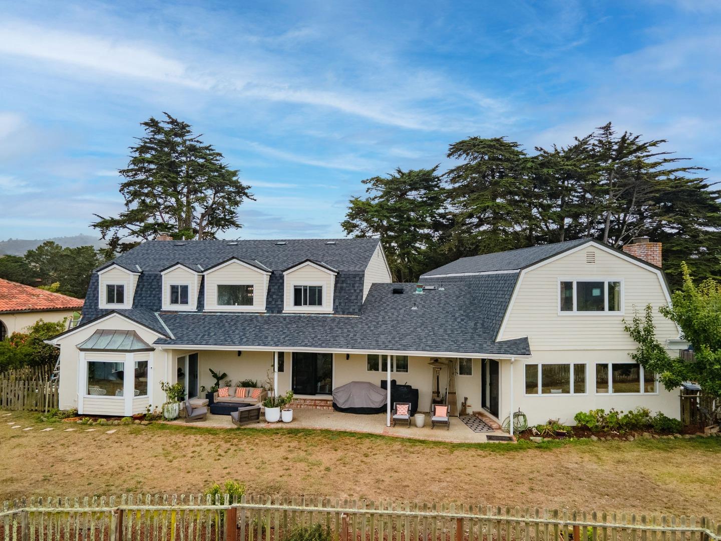 Detail Gallery Image 36 of 46 For 2300 Burning Tree Rd, Half Moon Bay,  CA 94019 - 5 Beds | 4/1 Baths