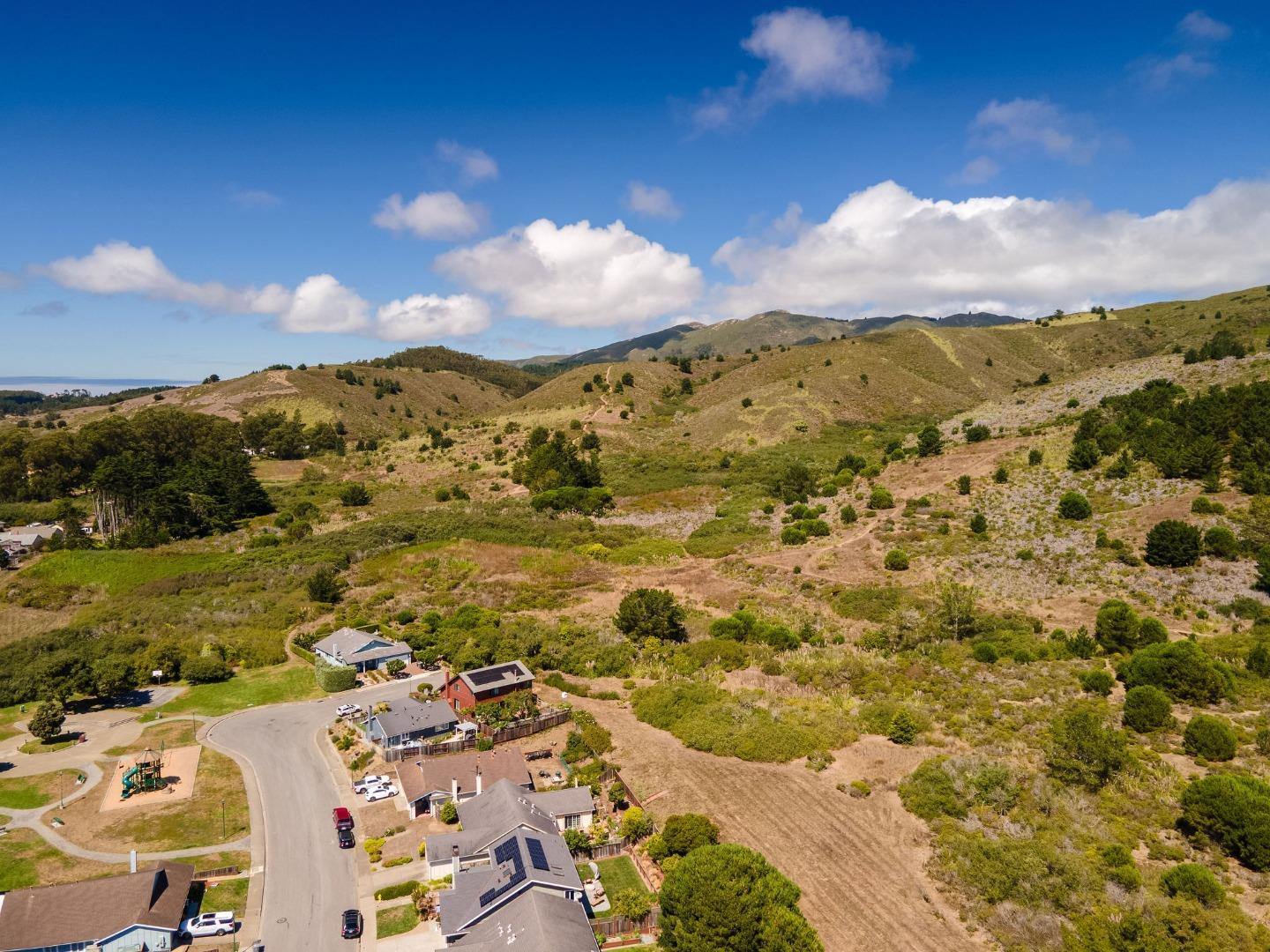 Detail Gallery Image 31 of 35 For 120 Bridgeport Dr, Half Moon Bay,  CA 94019 - 4 Beds | 2 Baths