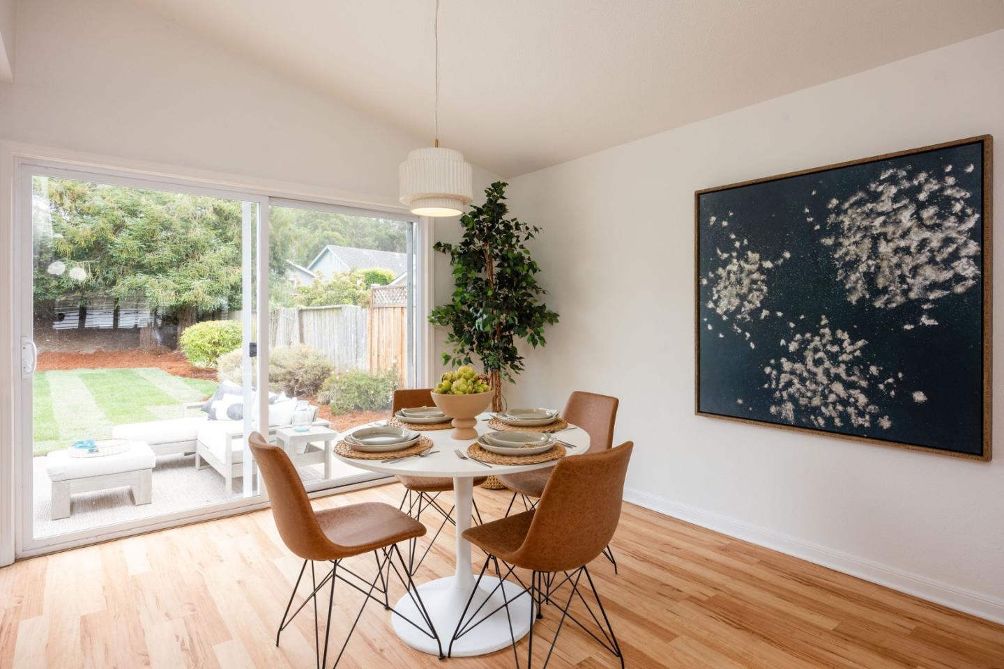 Detail Gallery Image 9 of 35 For 120 Bridgeport Dr, Half Moon Bay,  CA 94019 - 4 Beds | 2 Baths