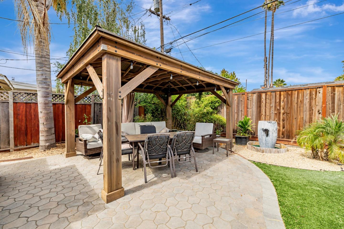 Detail Gallery Image 29 of 41 For 1523 Shaw Dr, San Jose,  CA 95118 - 4 Beds | 2/1 Baths
