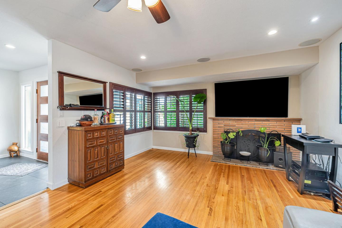 Detail Gallery Image 6 of 41 For 1523 Shaw Dr, San Jose,  CA 95118 - 4 Beds | 2/1 Baths