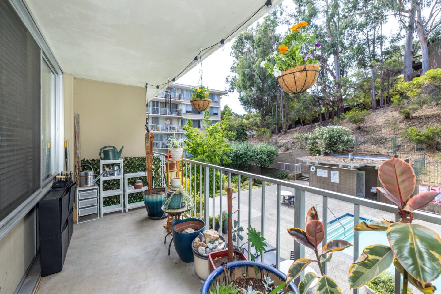 Detail Gallery Image 12 of 34 For 400 Davey Glen Rd #4503,  Belmont,  CA 94002 - 1 Beds | 1 Baths