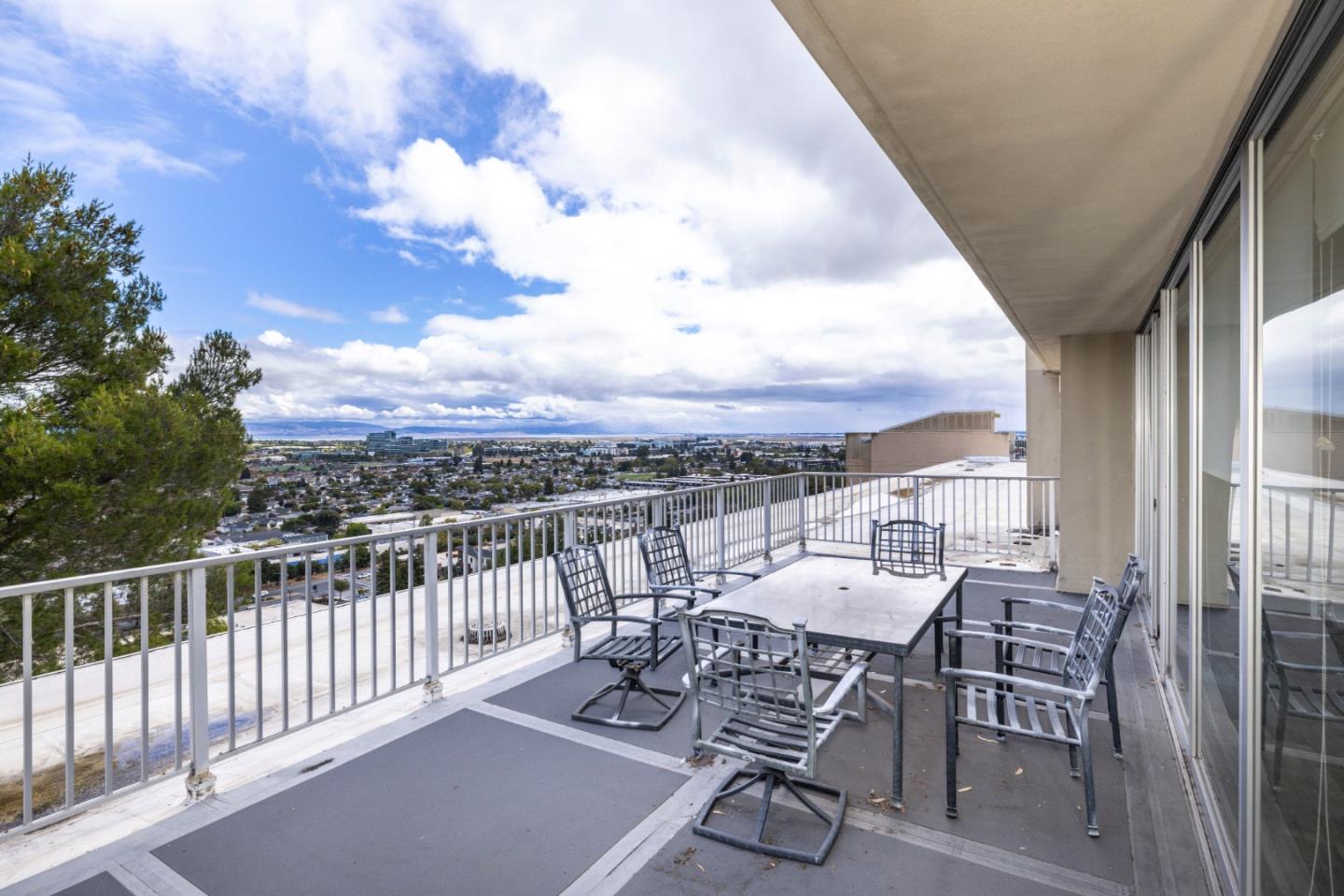 Detail Gallery Image 22 of 34 For 400 Davey Glen Rd #4503,  Belmont,  CA 94002 - 1 Beds | 1 Baths