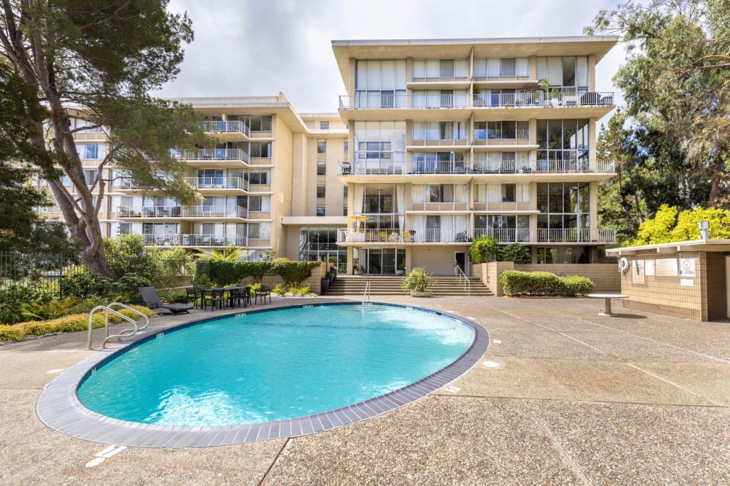 Detail Gallery Image 32 of 34 For 400 Davey Glen Rd #4503,  Belmont,  CA 94002 - 1 Beds | 1 Baths