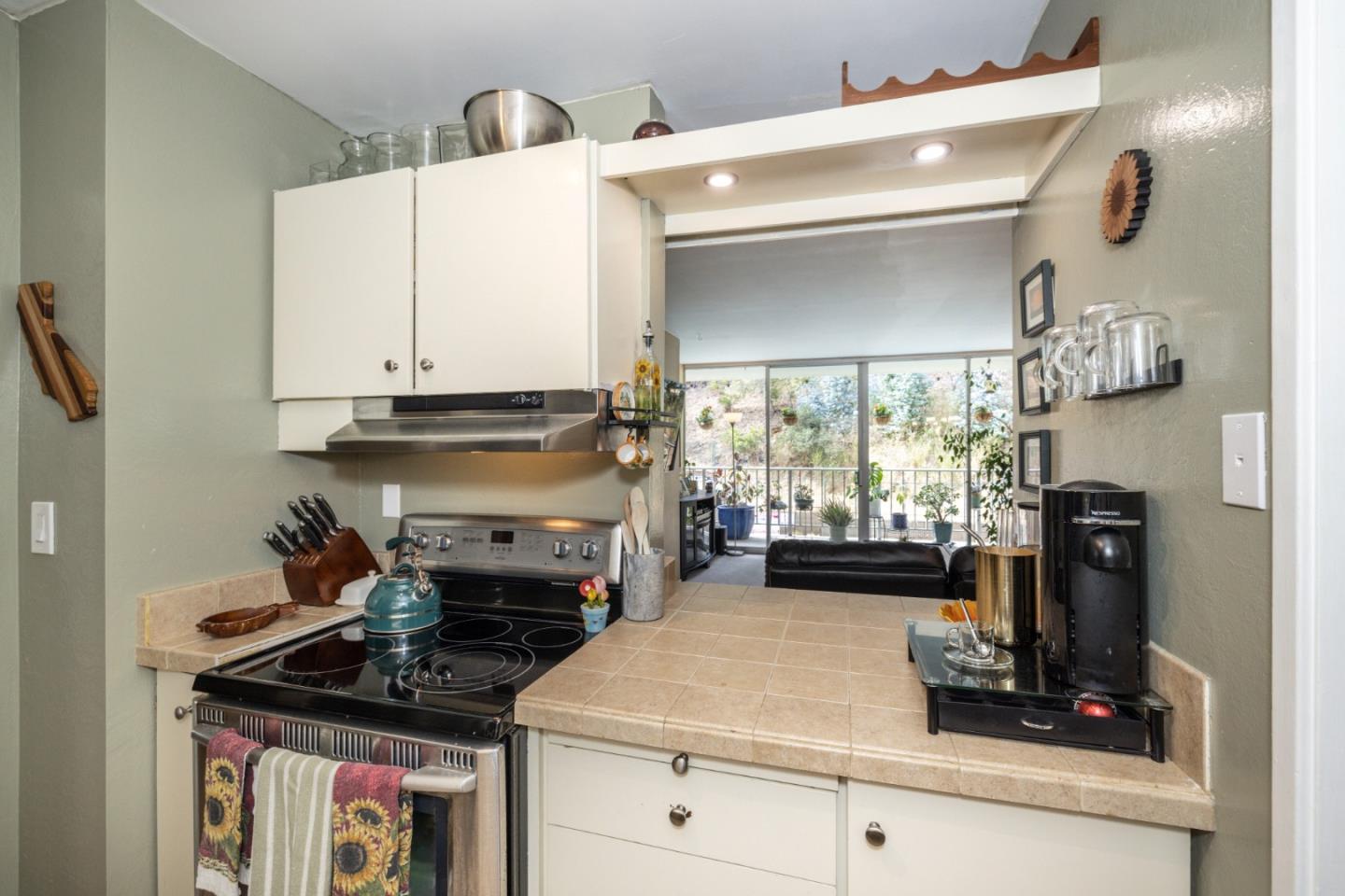 Detail Gallery Image 6 of 34 For 400 Davey Glen Rd #4503,  Belmont,  CA 94002 - 1 Beds | 1 Baths