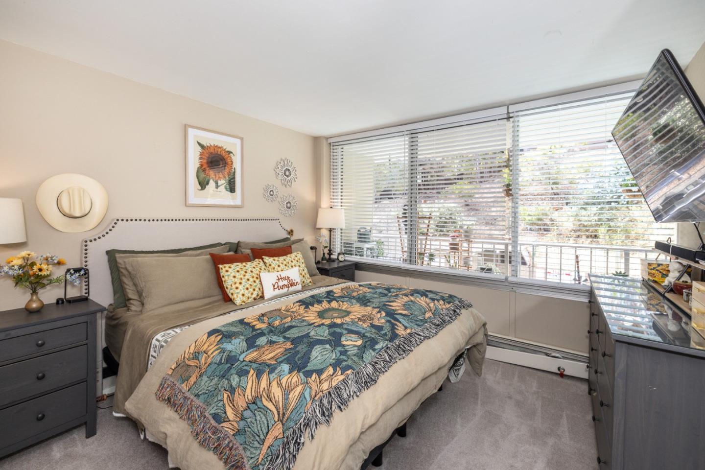 Detail Gallery Image 8 of 34 For 400 Davey Glen Rd #4503,  Belmont,  CA 94002 - 1 Beds | 1 Baths