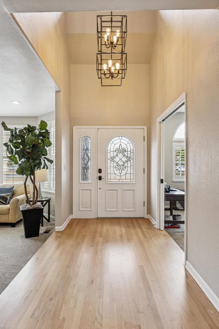 Detail Gallery Image 7 of 63 For 7000 Diablo Hills Rd, Tres Pinos,  CA 95075 - 5 Beds | 3 Baths