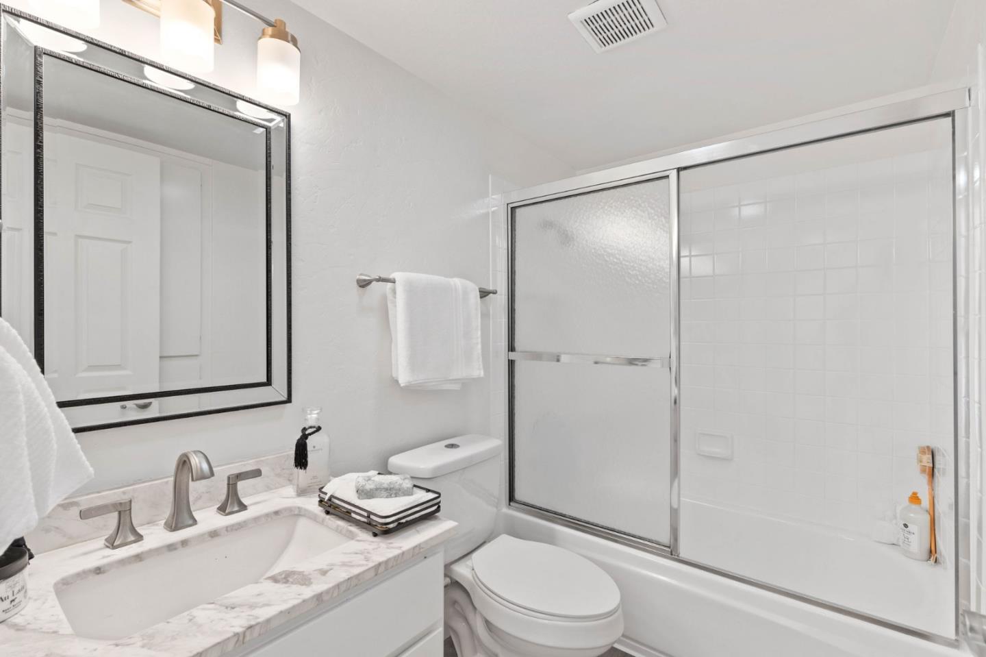 Detail Gallery Image 17 of 23 For 1522 Mckinley Ave, San Jose,  CA 95126 - 2 Beds | 2 Baths