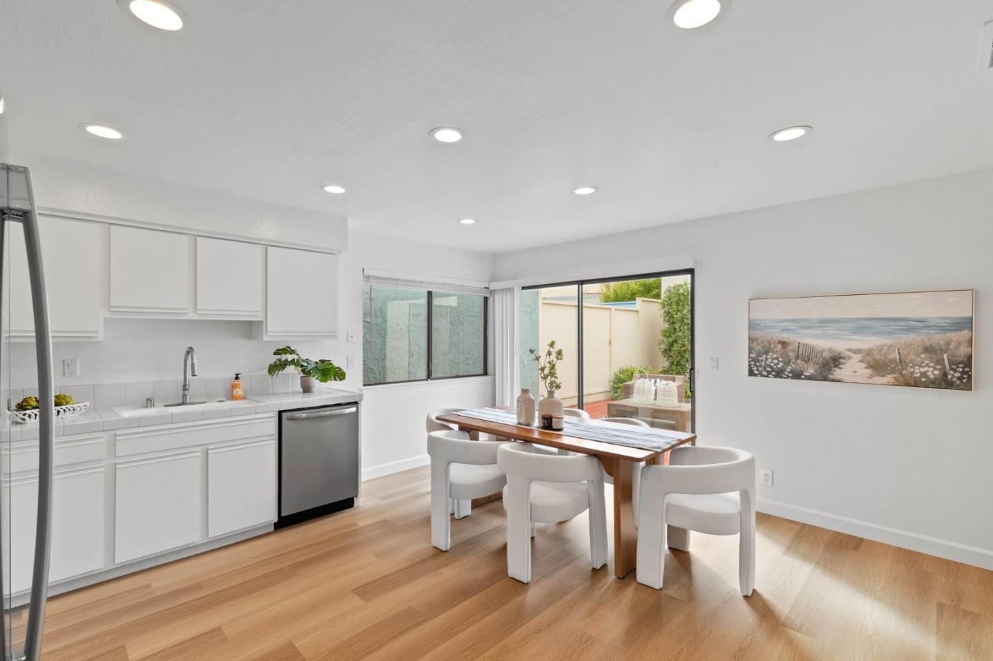 Detail Gallery Image 7 of 23 For 1522 Mckinley Ave, San Jose,  CA 95126 - 2 Beds | 2 Baths