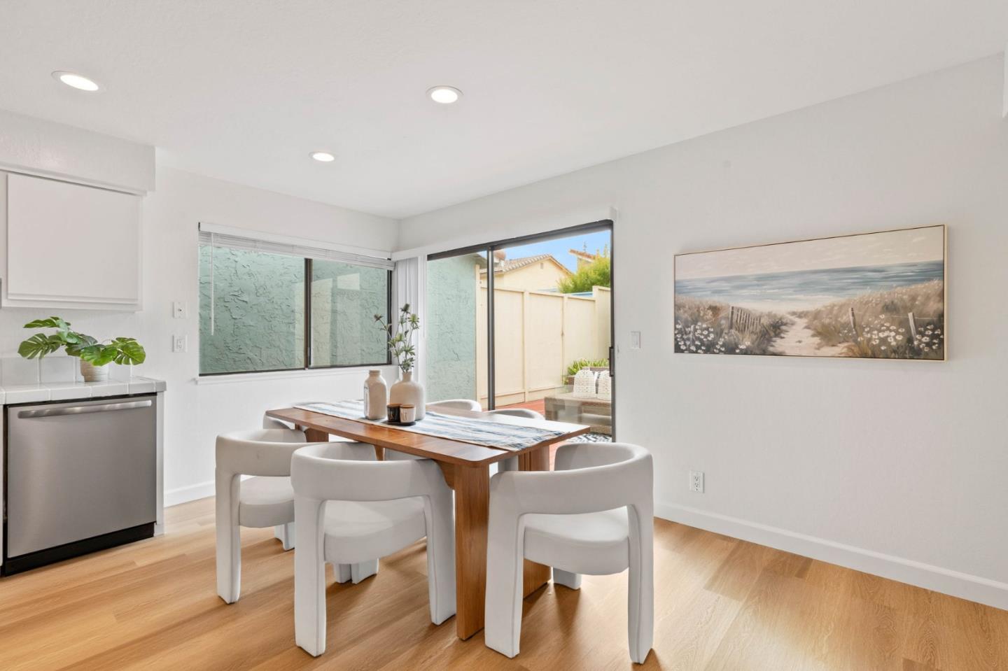Detail Gallery Image 8 of 23 For 1522 Mckinley Ave, San Jose,  CA 95126 - 2 Beds | 2 Baths