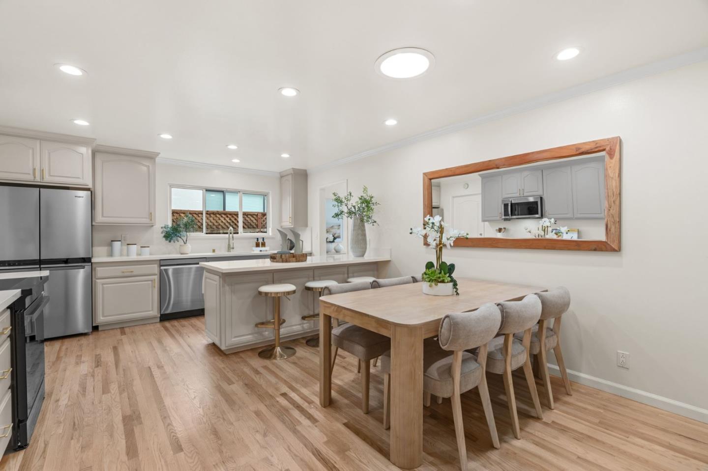 Detail Gallery Image 3 of 36 For 5177 Englewood Dr, San Jose,  CA 95129 - 4 Beds | 2 Baths