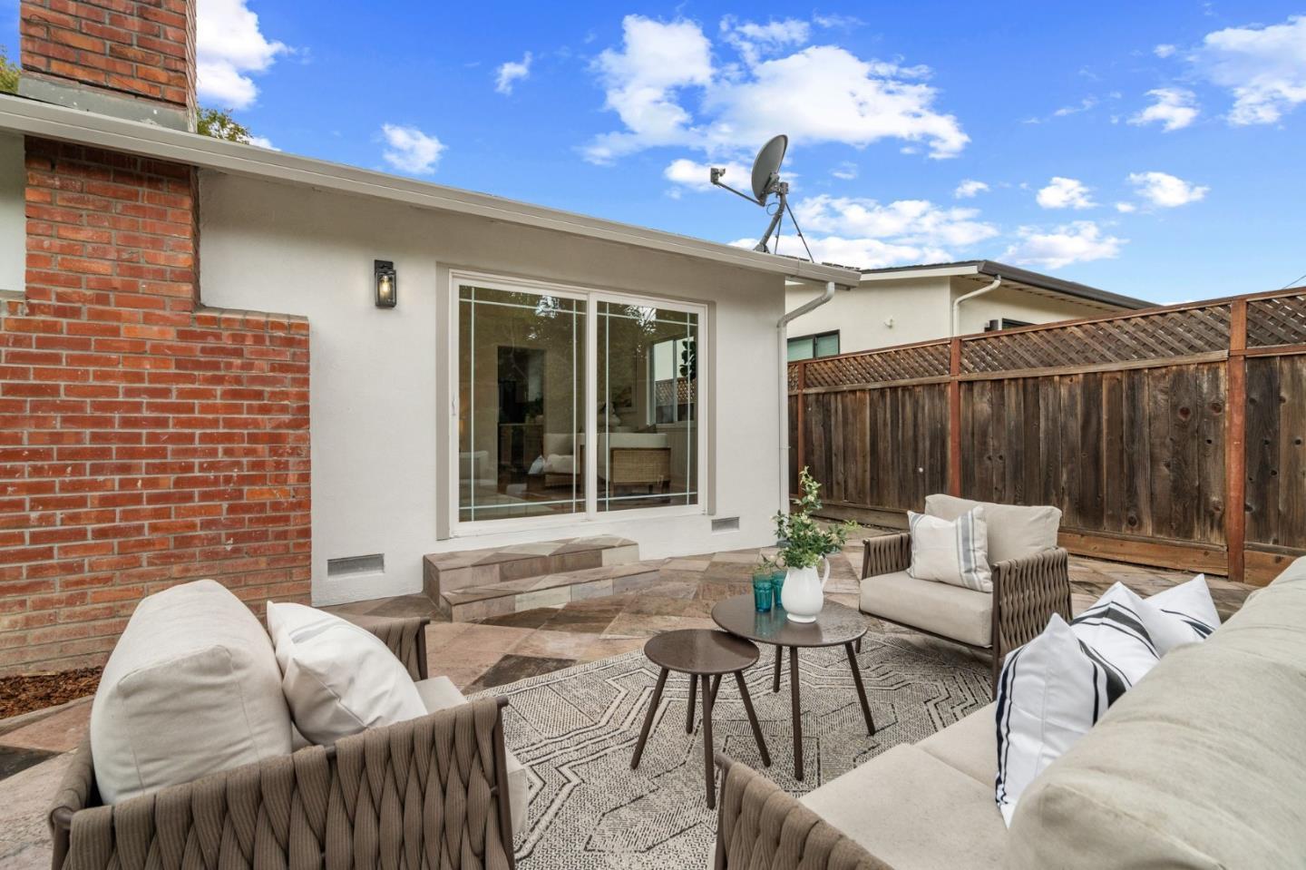 Detail Gallery Image 33 of 36 For 5177 Englewood Dr, San Jose,  CA 95129 - 4 Beds | 2 Baths