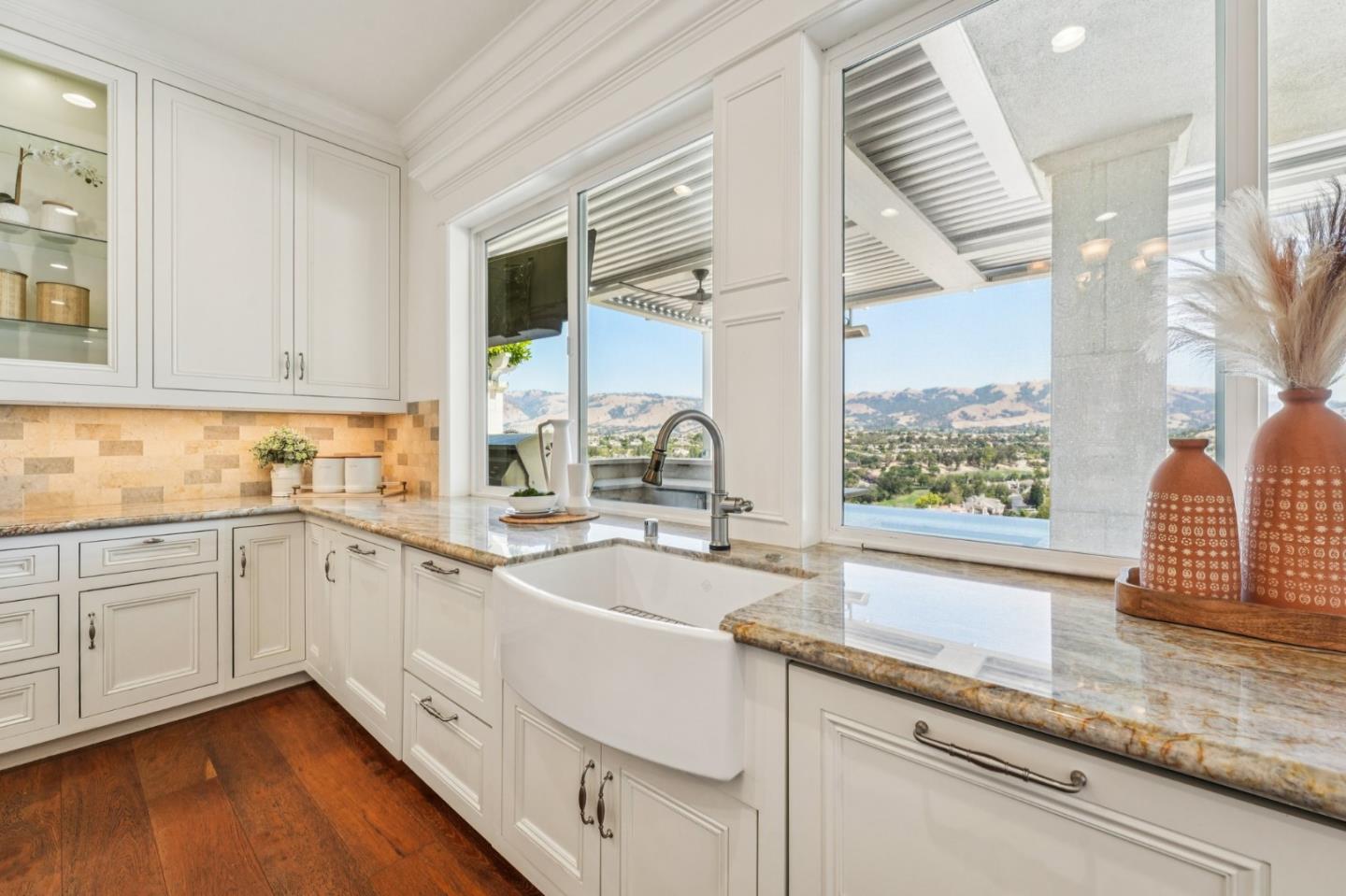 Detail Gallery Image 14 of 94 For 5142 Eastbourne Dr, San Jose,  CA 95138 - 6 Beds | 4/1 Baths