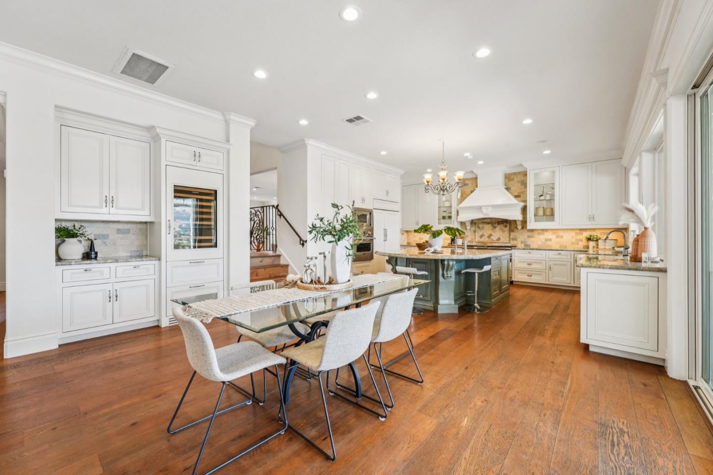 Detail Gallery Image 18 of 94 For 5142 Eastbourne Dr, San Jose,  CA 95138 - 6 Beds | 4/1 Baths