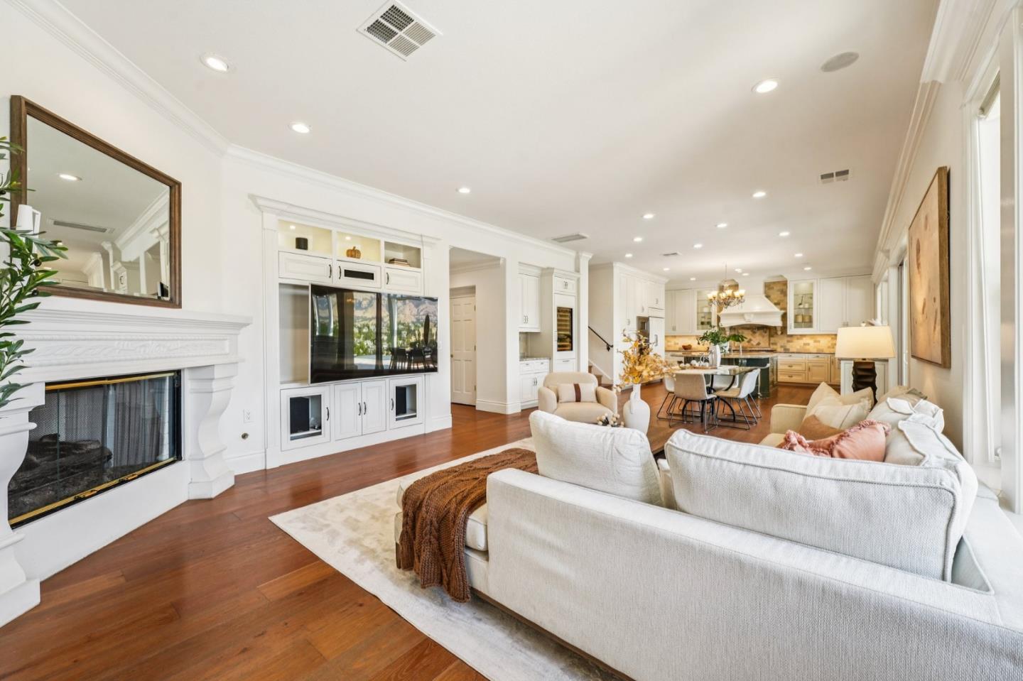 Detail Gallery Image 24 of 94 For 5142 Eastbourne Dr, San Jose,  CA 95138 - 6 Beds | 4/1 Baths