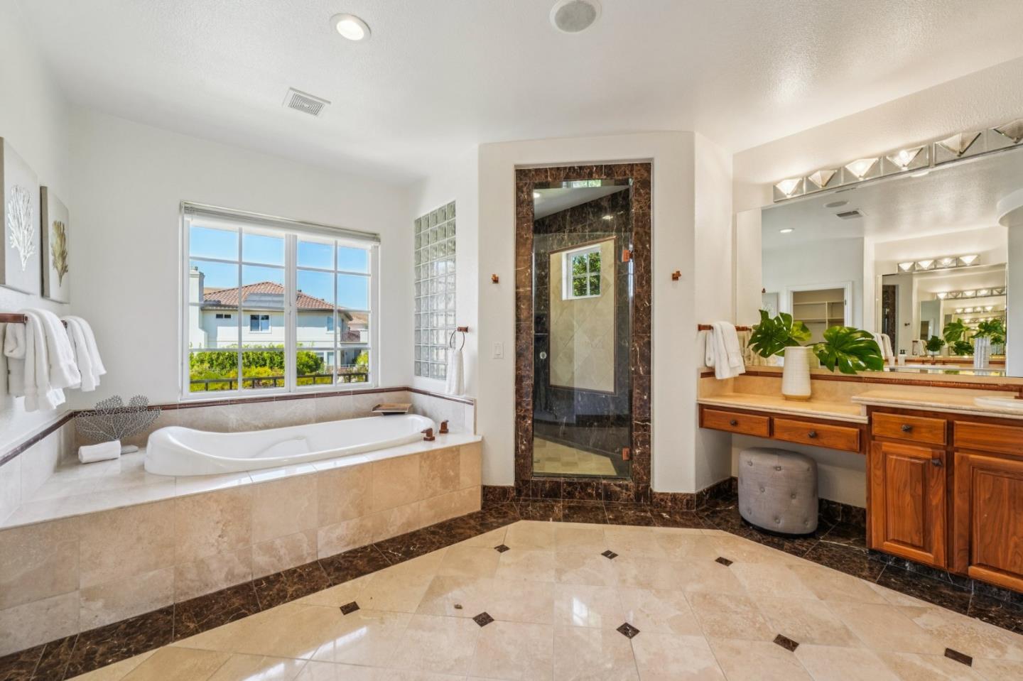 Detail Gallery Image 41 of 94 For 5142 Eastbourne Dr, San Jose,  CA 95138 - 6 Beds | 4/1 Baths