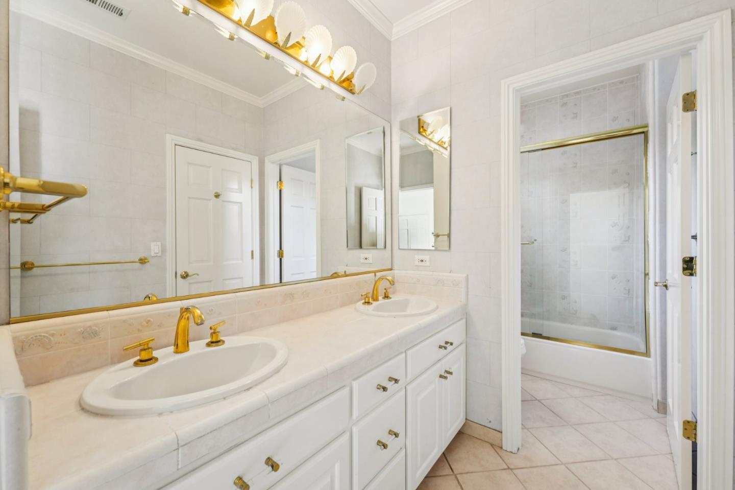 Detail Gallery Image 52 of 94 For 5142 Eastbourne Dr, San Jose,  CA 95138 - 6 Beds | 4/1 Baths