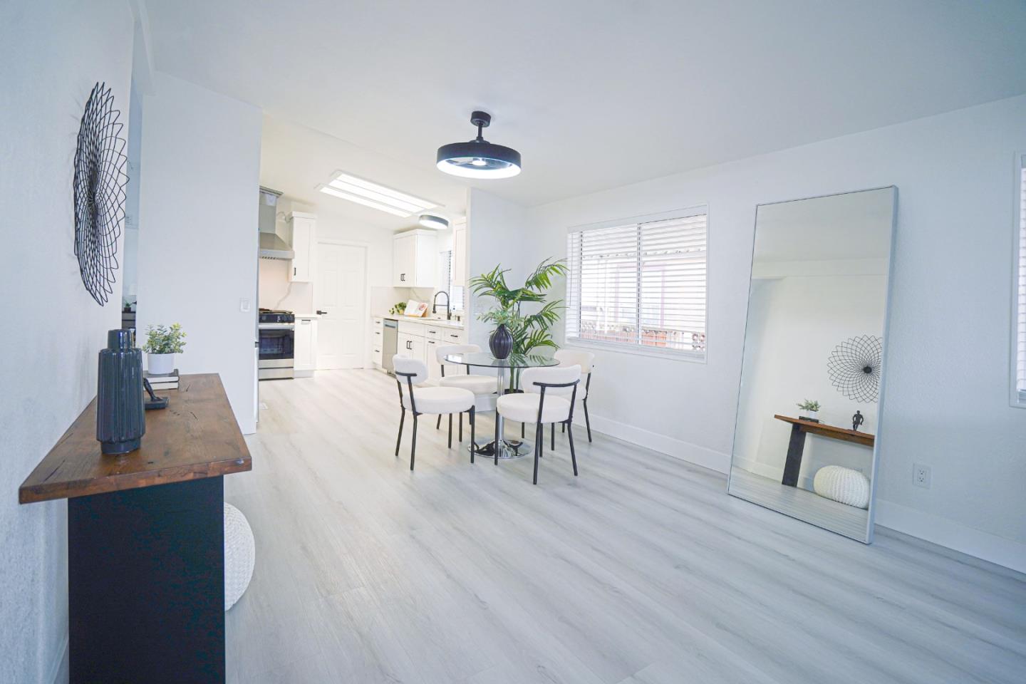 Detail Gallery Image 13 of 44 For 600 E Weddell #59,  Sunnyvale,  CA 94089 - 3 Beds | 2 Baths