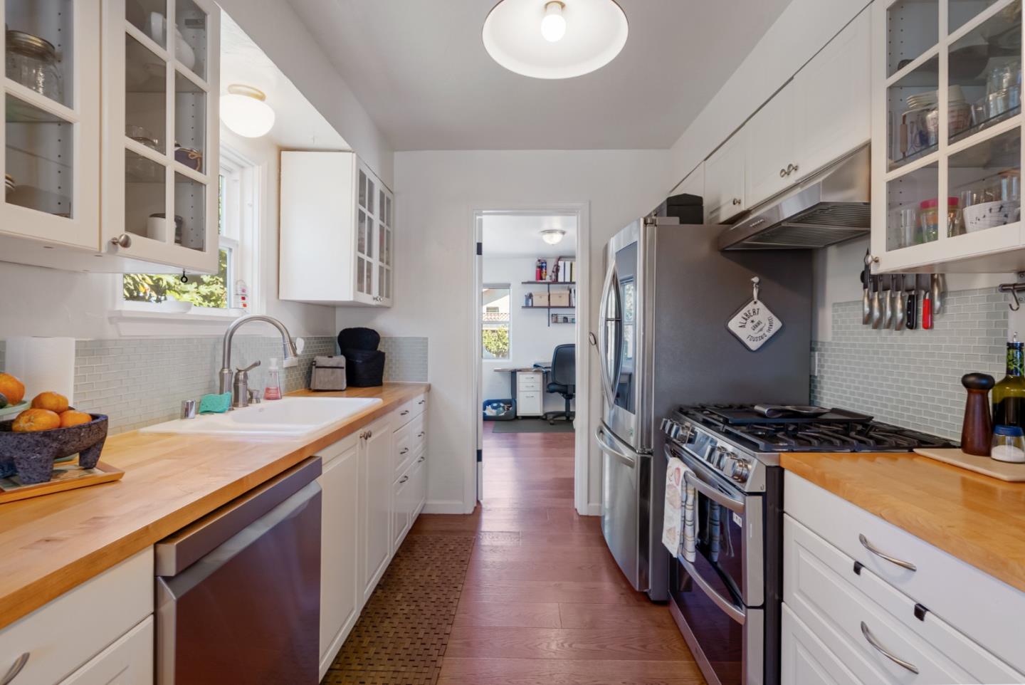 Detail Gallery Image 14 of 53 For 29 Buena Vista St, Salinas,  CA 93901 - 2 Beds | 1 Baths