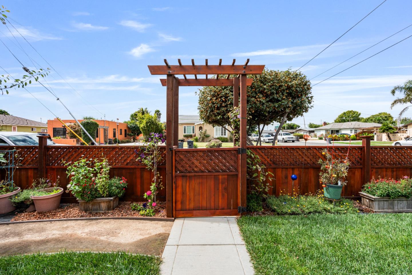 Detail Gallery Image 6 of 53 For 29 Buena Vista St, Salinas,  CA 93901 - 2 Beds | 1 Baths