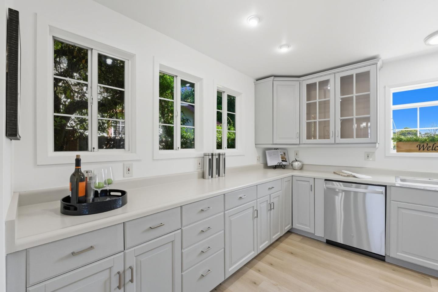 Detail Gallery Image 17 of 51 For 527 Salmon Dr, San Jose,  CA 95111 - 3 Beds | 2 Baths