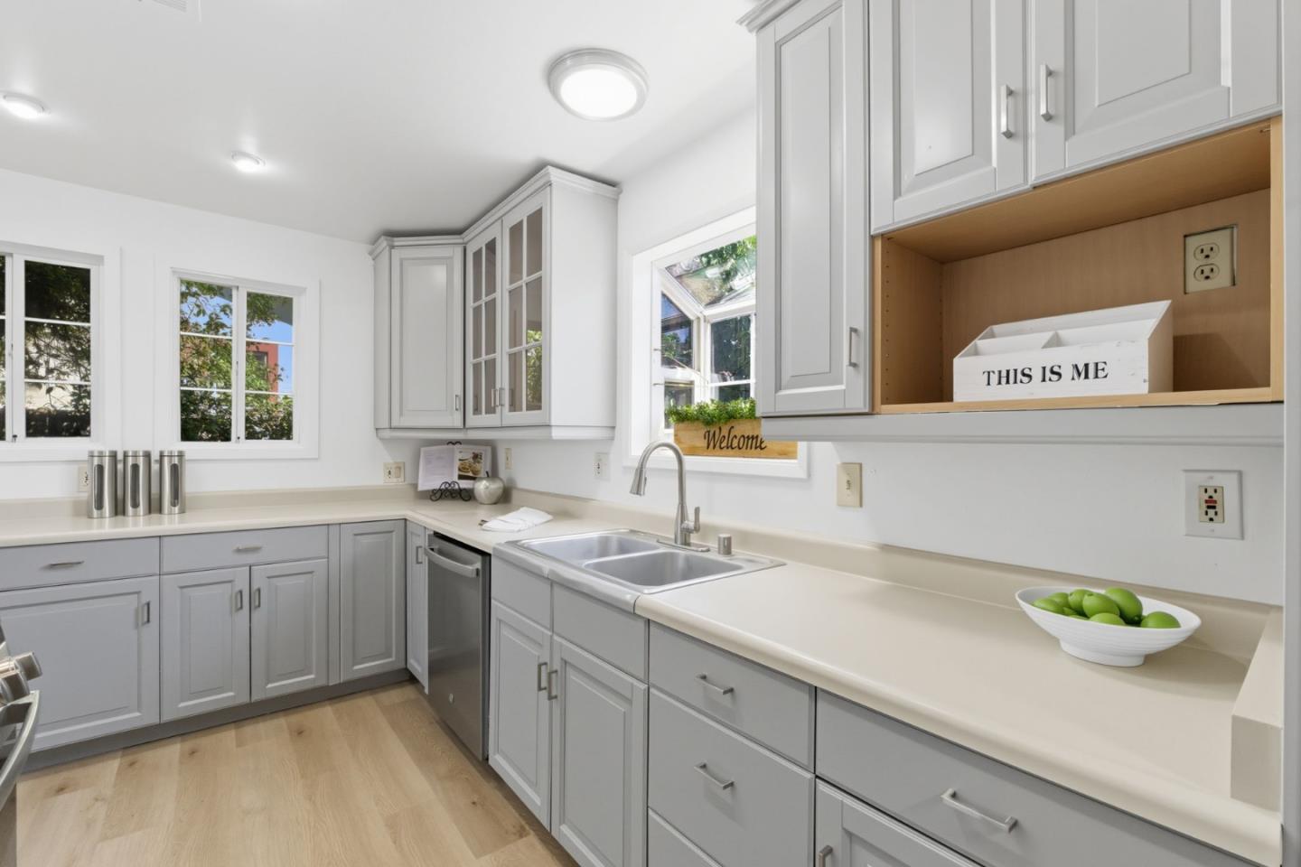 Detail Gallery Image 21 of 51 For 527 Salmon Dr, San Jose,  CA 95111 - 3 Beds | 2 Baths