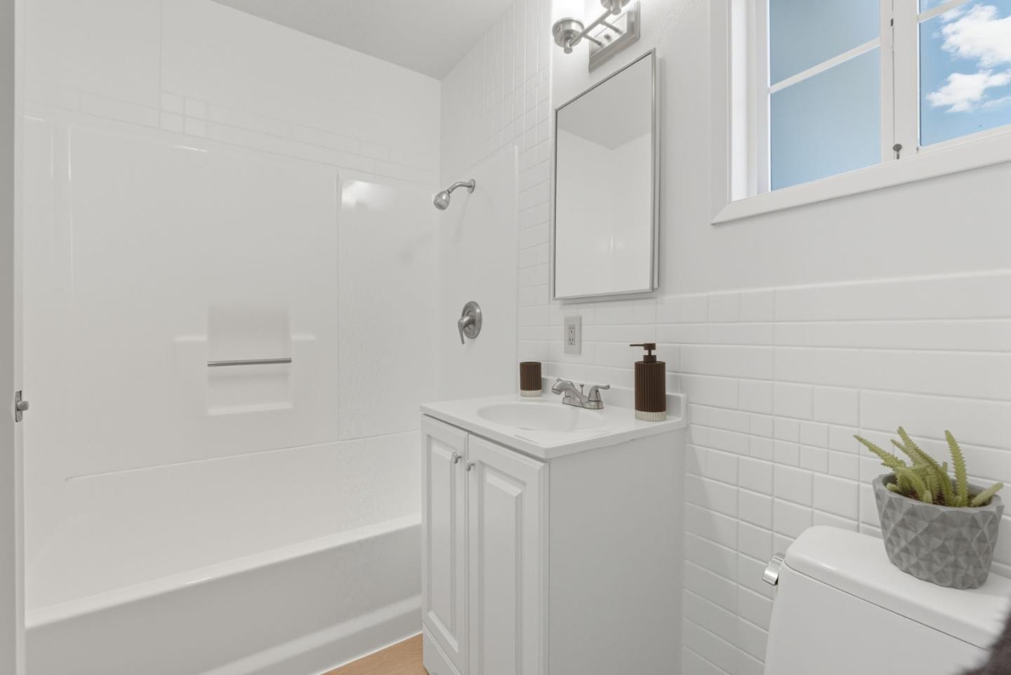 Detail Gallery Image 35 of 51 For 527 Salmon Dr, San Jose,  CA 95111 - 3 Beds | 2 Baths