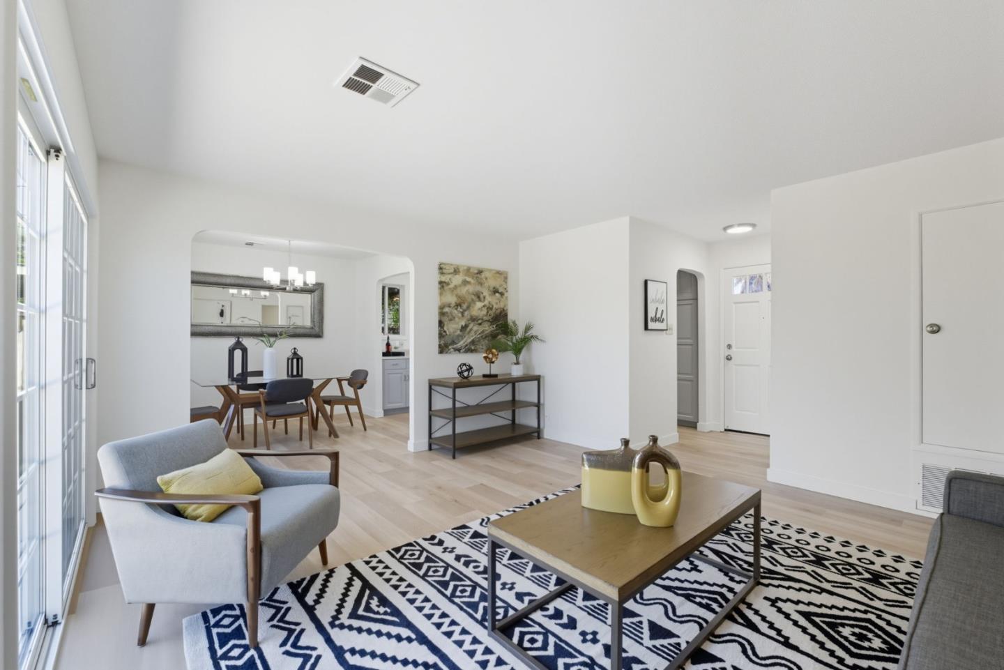 Detail Gallery Image 7 of 51 For 527 Salmon Dr, San Jose,  CA 95111 - 3 Beds | 2 Baths