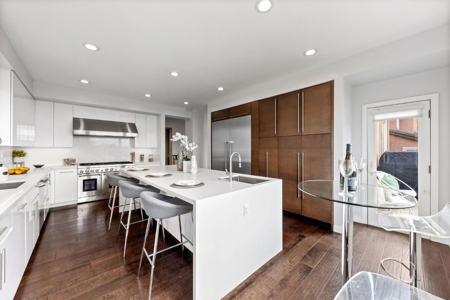 Detail Gallery Image 23 of 90 For 23 Pinnacle St, South San Francisco,  CA 94080 - 5 Beds | 4/1 Baths