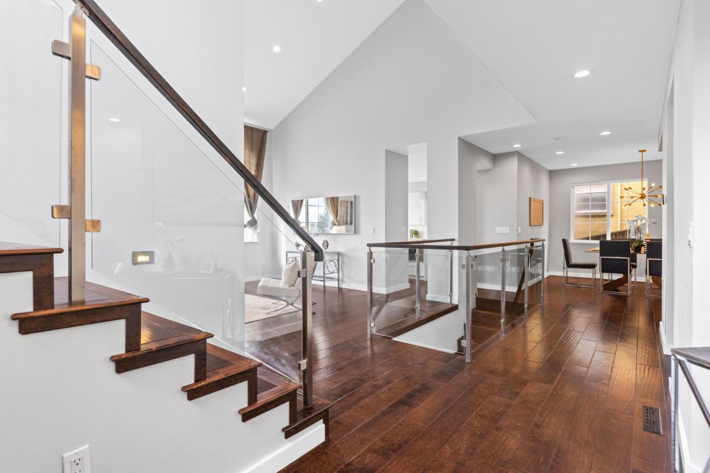 Detail Gallery Image 5 of 90 For 23 Pinnacle St, South San Francisco,  CA 94080 - 5 Beds | 4/1 Baths