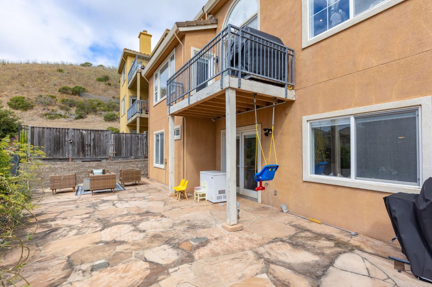 Detail Gallery Image 75 of 90 For 23 Pinnacle St, South San Francisco,  CA 94080 - 5 Beds | 4/1 Baths