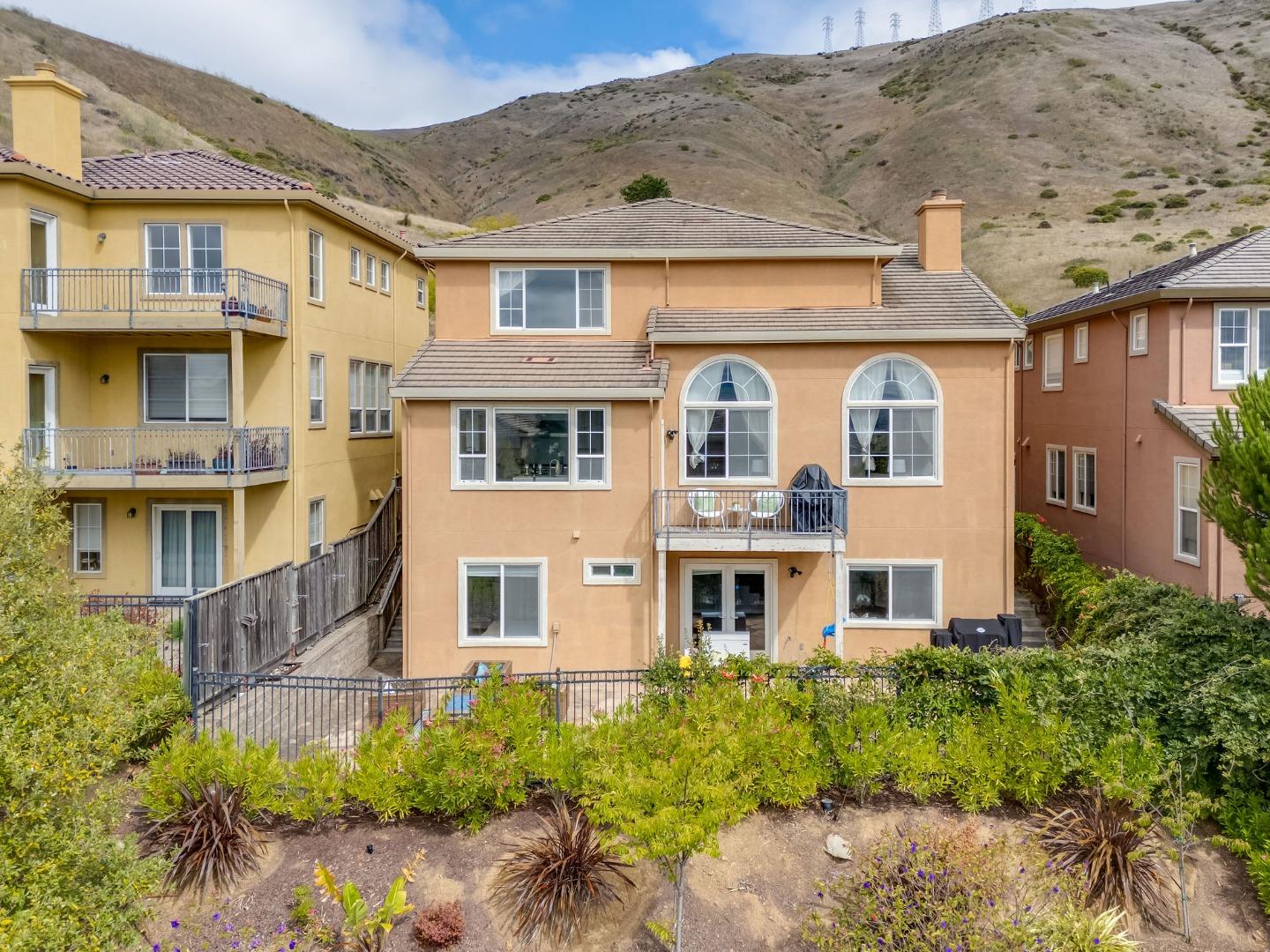 Detail Gallery Image 77 of 90 For 23 Pinnacle St, South San Francisco,  CA 94080 - 5 Beds | 4/1 Baths