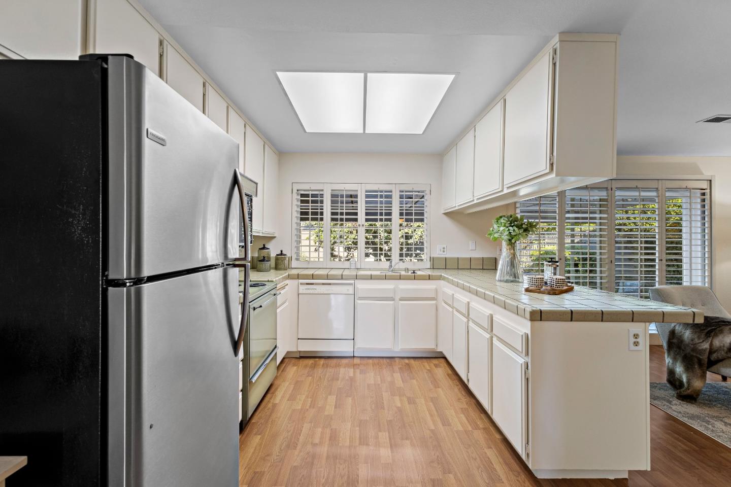 Detail Gallery Image 13 of 48 For 4999 Massachusetts Dr, San Jose,  CA 95136 - 4 Beds | 2 Baths