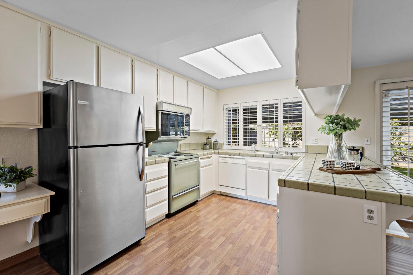 Detail Gallery Image 14 of 48 For 4999 Massachusetts Dr, San Jose,  CA 95136 - 4 Beds | 2 Baths