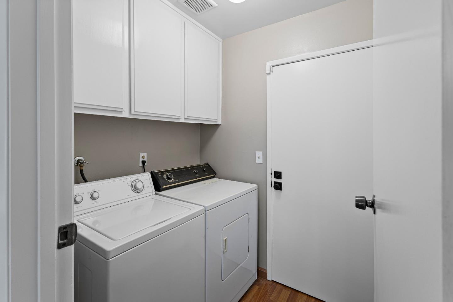 Detail Gallery Image 22 of 48 For 4999 Massachusetts Dr, San Jose,  CA 95136 - 4 Beds | 2 Baths