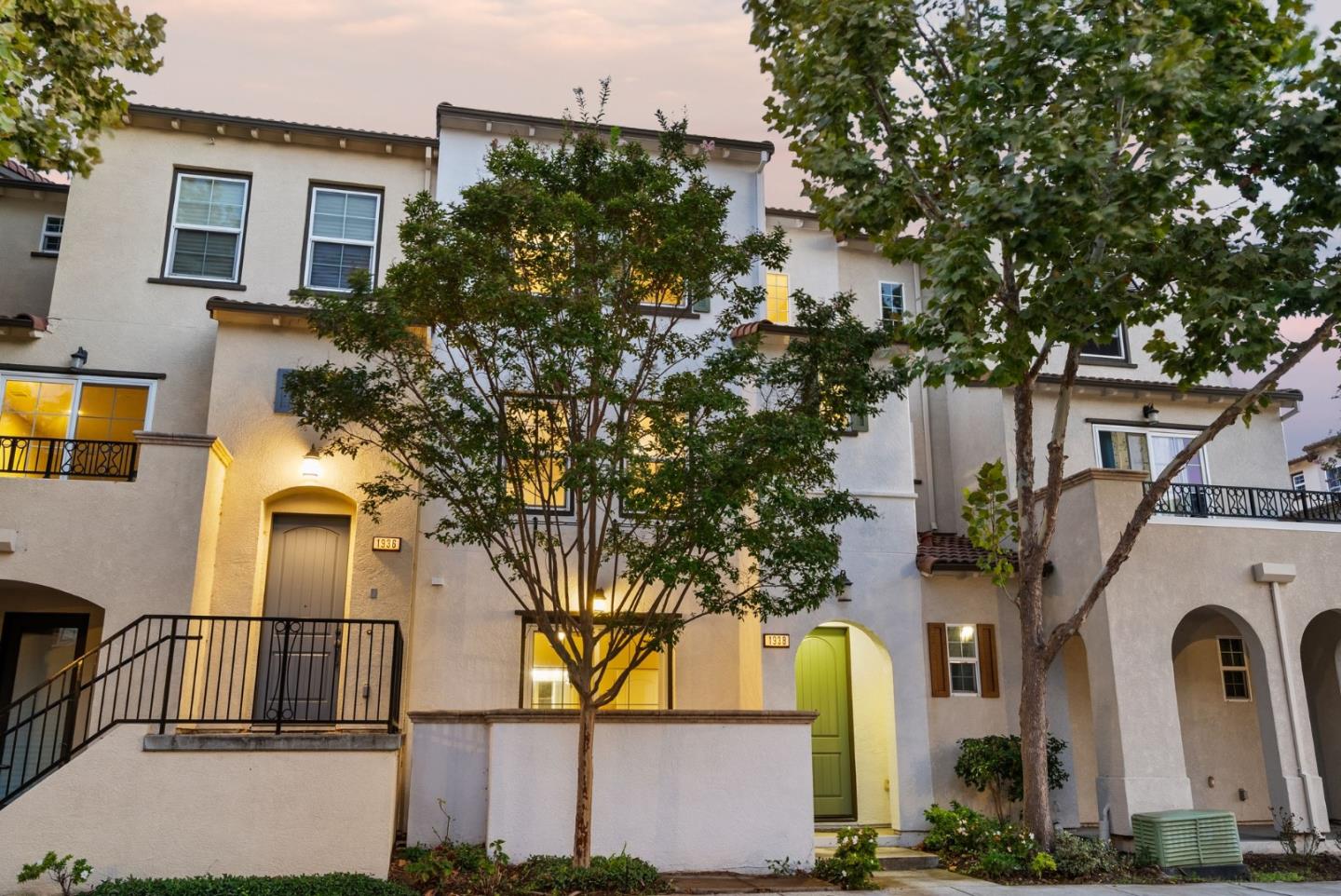 Detail Gallery Image 11 of 74 For 1938 Hillebrant Pl, Santa Clara,  CA 95050 - 3 Beds | 3/1 Baths