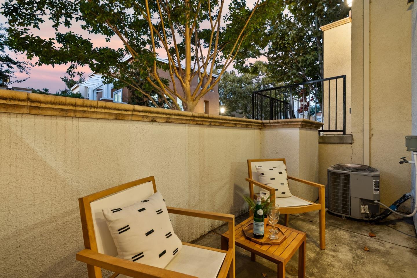 Detail Gallery Image 14 of 74 For 1938 Hillebrant Pl, Santa Clara,  CA 95050 - 3 Beds | 3/1 Baths