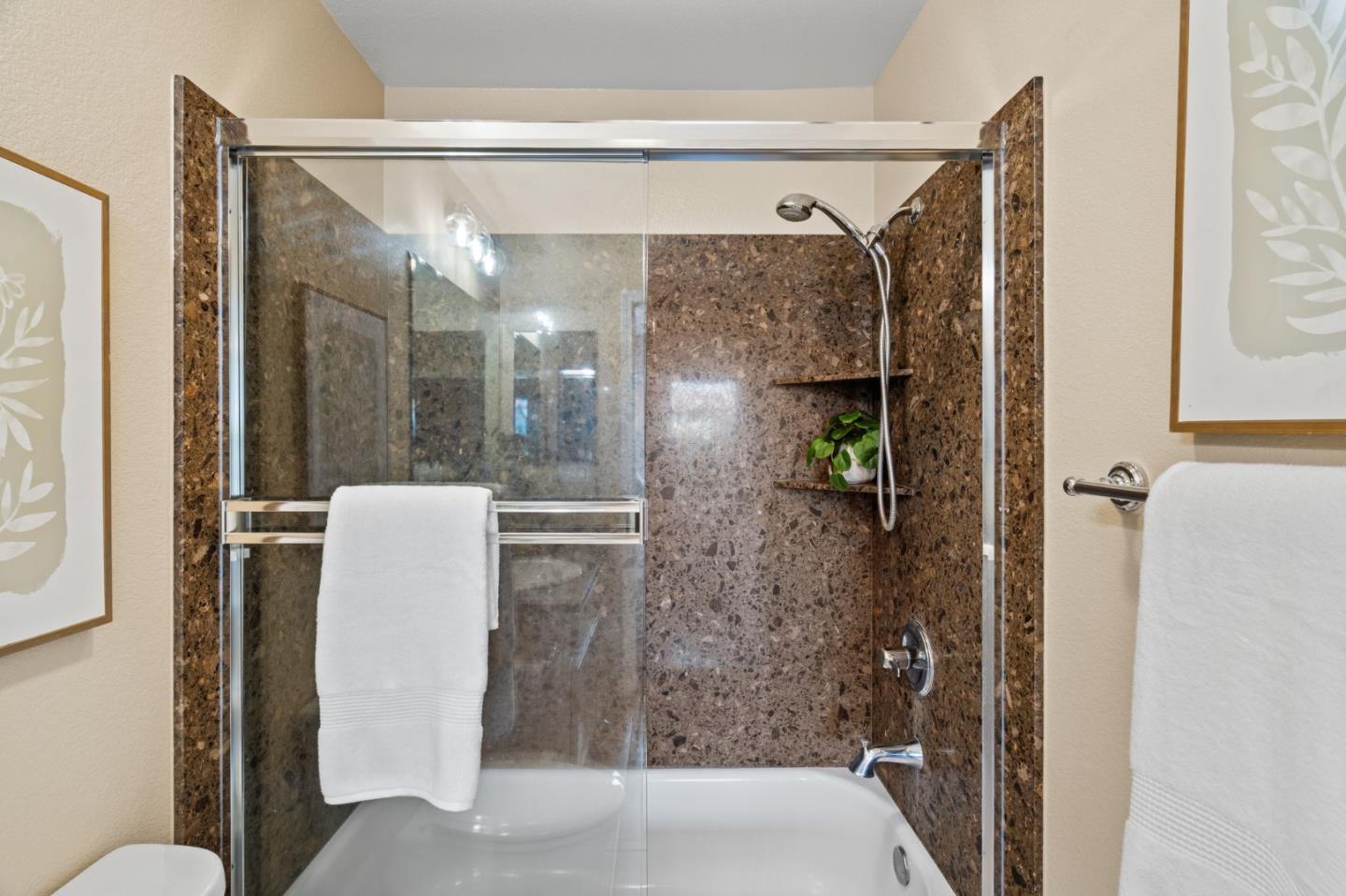 Detail Gallery Image 38 of 74 For 1938 Hillebrant Pl, Santa Clara,  CA 95050 - 3 Beds | 3/1 Baths