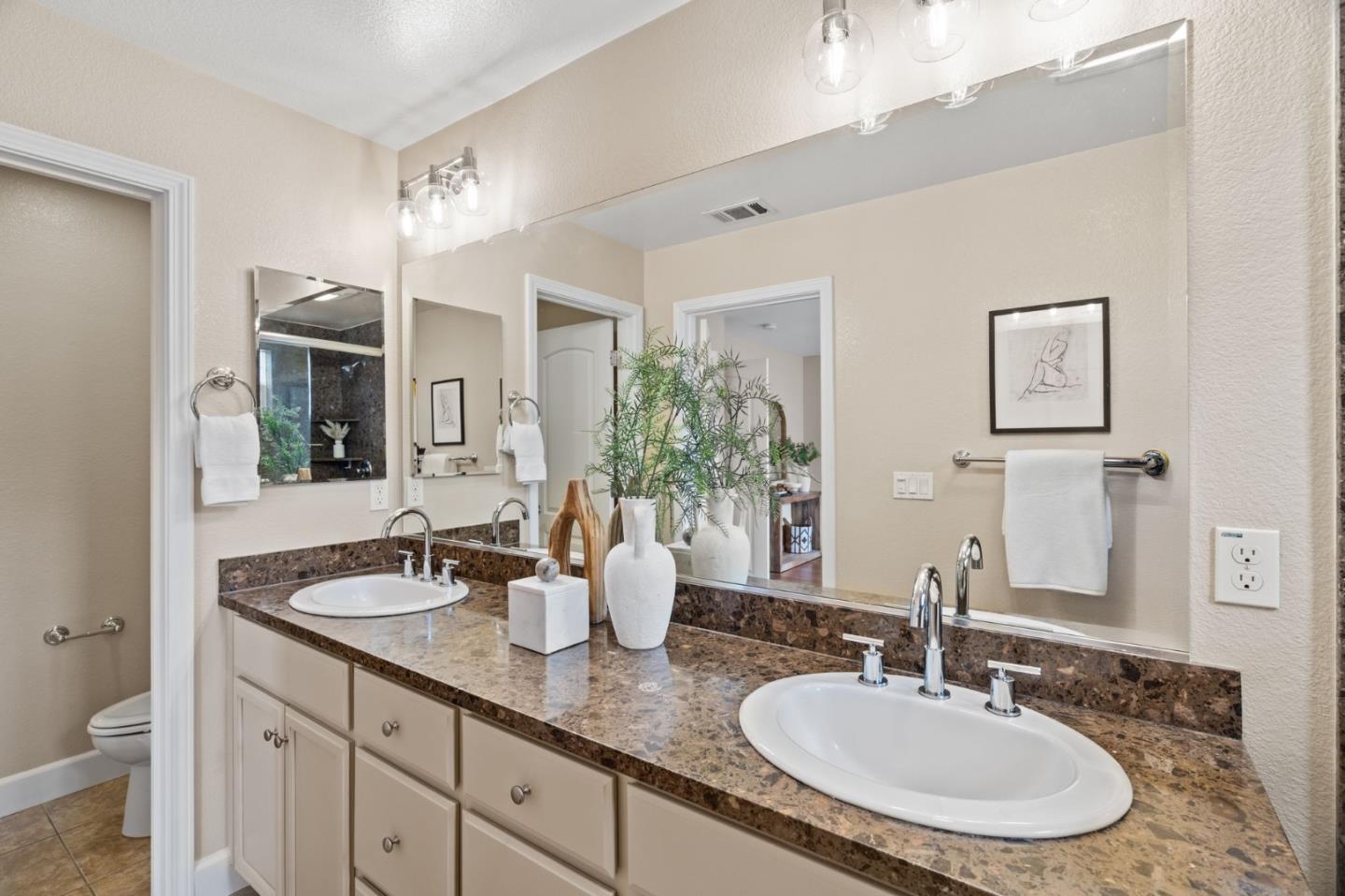 Detail Gallery Image 40 of 74 For 1938 Hillebrant Pl, Santa Clara,  CA 95050 - 3 Beds | 3/1 Baths