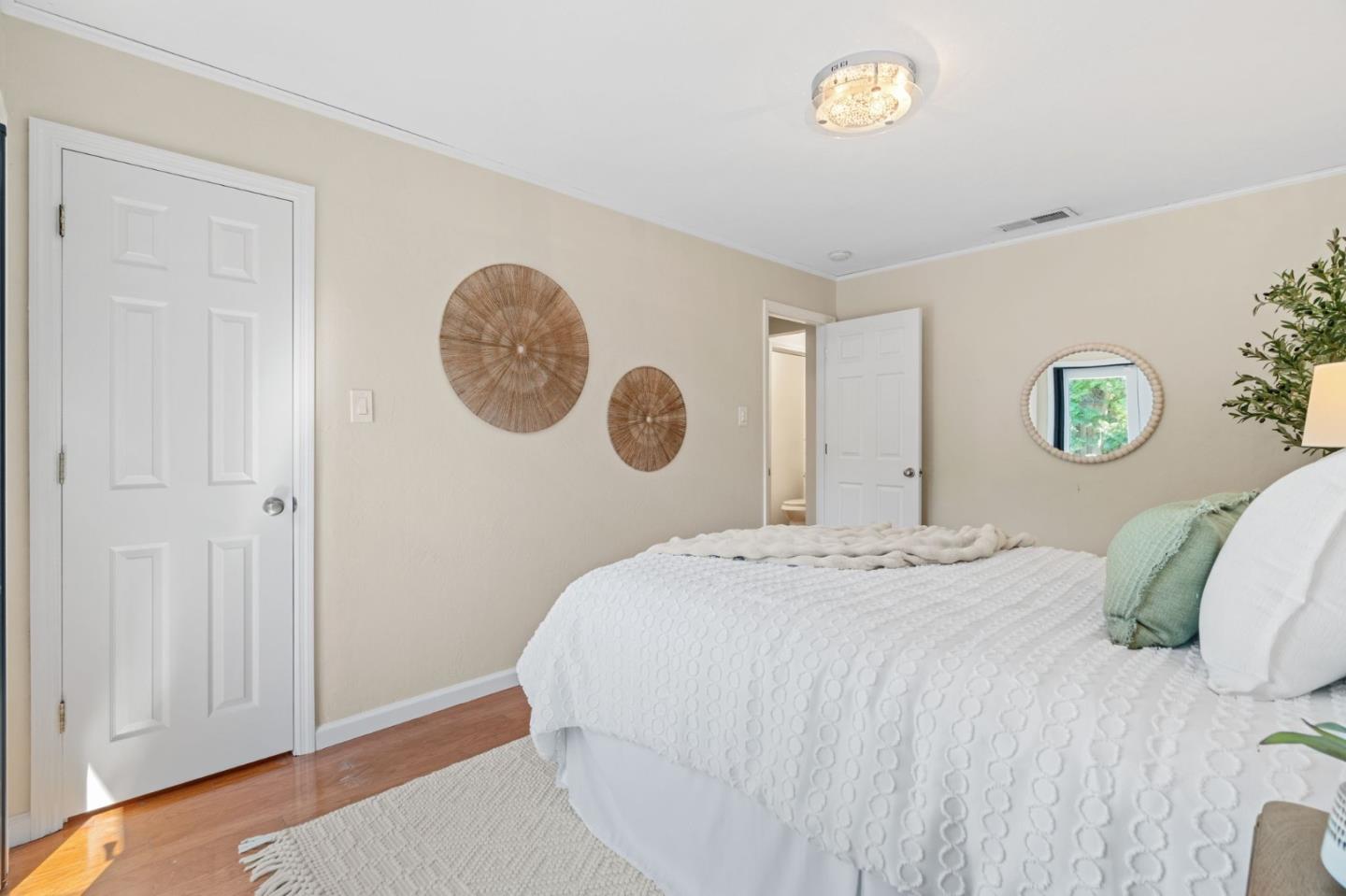 Detail Gallery Image 16 of 65 For 2546 Amethyst Dr, Santa Clara,  CA 95051 - 3 Beds | 1/1 Baths