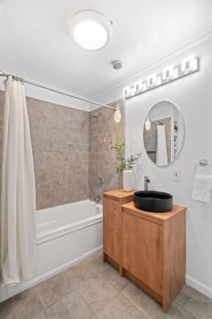 Detail Gallery Image 19 of 65 For 2546 Amethyst Dr, Santa Clara,  CA 95051 - 3 Beds | 1/1 Baths